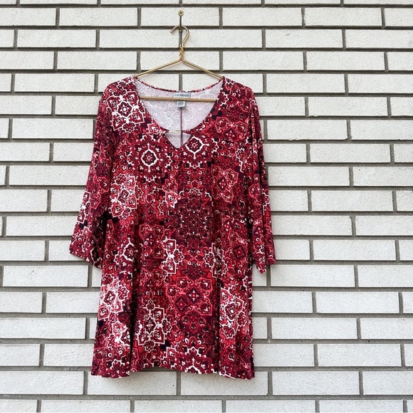 Catherines Red Medallion Print Swing Tunic Top 1X Plus Boho Stretch Knit - Picture 2 of 9